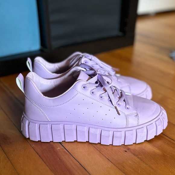 Purple Shoes - Picture 2 of 3